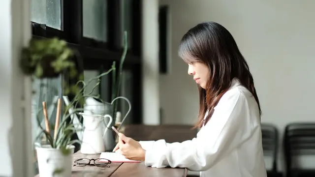 wanita january yang merusak bahagia