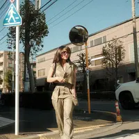 Fuji saat ini sedang menikmati masa liburan di Jepang bersama teman-temannya. Kabar tersebut diketahui dari akun instagramnya.