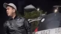 Ini Sosok Pria Berjaket Polisi yang Viral Hendak Ambil Kunci Motor di Tangerang Selatan