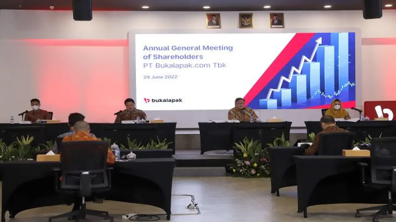 Dalam kegiatan Rapat Umum Pemegang Saham Tahunan (RUPST), Jumat, (24/6/2022) membahas empat agenda yang berkaitan dengan kinerja perusahaan Bukalapak. (Foto: Bukalapak)