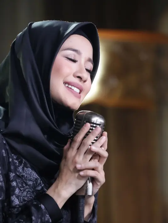"Lumayan tanggung jawabnya besar. Tapi aku percaya dengan teh Melly dan orang MD juga yang minta langsung. Jadi saya harus percaya sama diri sendiri," tukas Laudya Cynthia Bella. (Bambang E. Ros/Bintang.com)