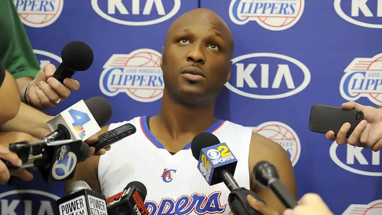 lamar-odom-mabuk-131210c.jpg