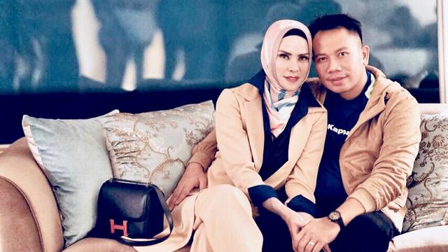 Vicky Prasetyo dan Angel Lelga