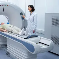 Teknologi seperti USG, CT Scan, MRI, hingga endoskopi bantu deteksi masalah pencernaan dewasa secara lebih akurat dan cepat. (Foto/Dok: freepik)