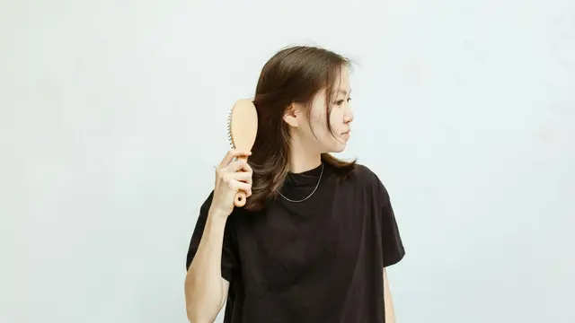 Cara Pakai Silk Scarf Sebelum Tidur agar Rambut Anti Kusut dan Rapi