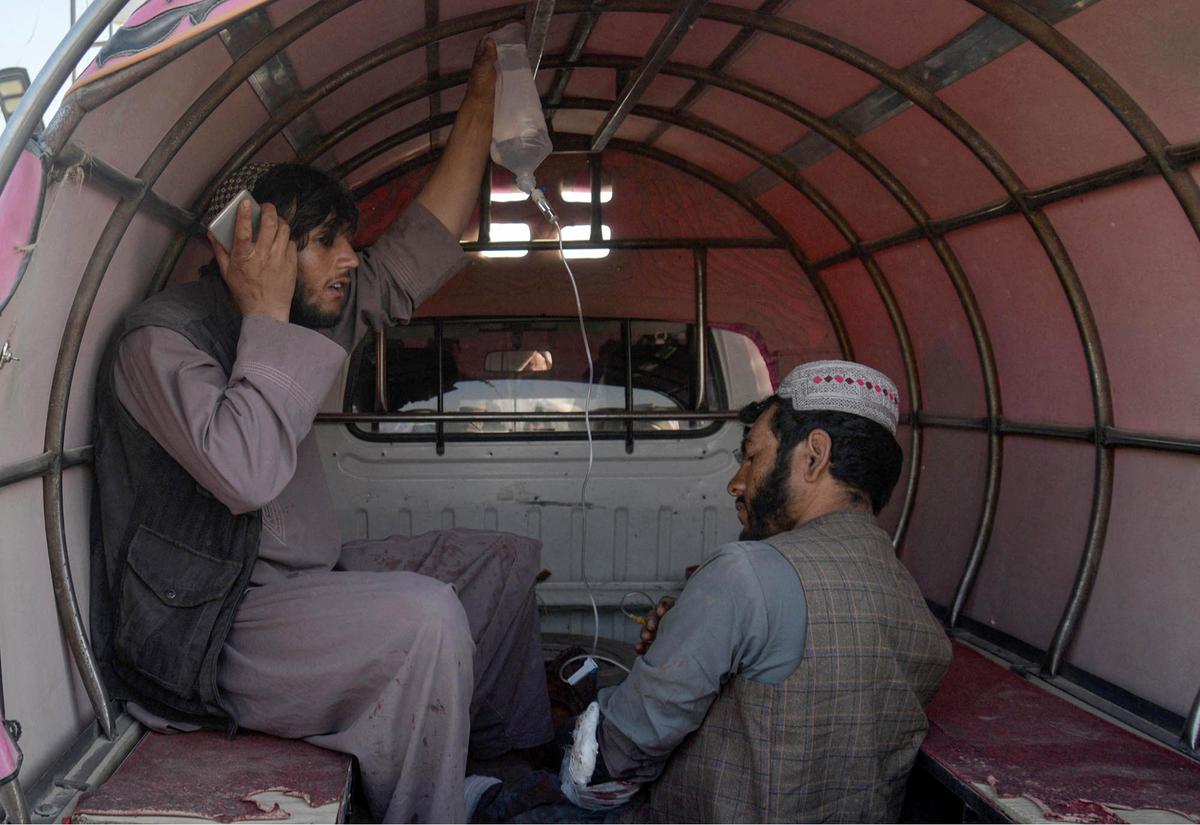 FOTO: Pasukan Taliban dan Pakistan Saling Gempur, 15 Warga Sipil Tewas