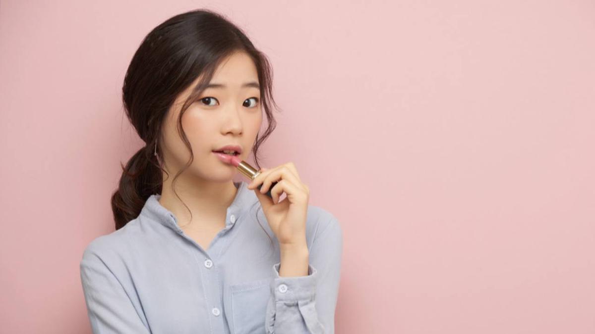 Rekomendasi Tinted Lip Balm Viral di Bawah Rp100 Ribu, Bikin Bibir Lembap dan Fresh Saat Puasa