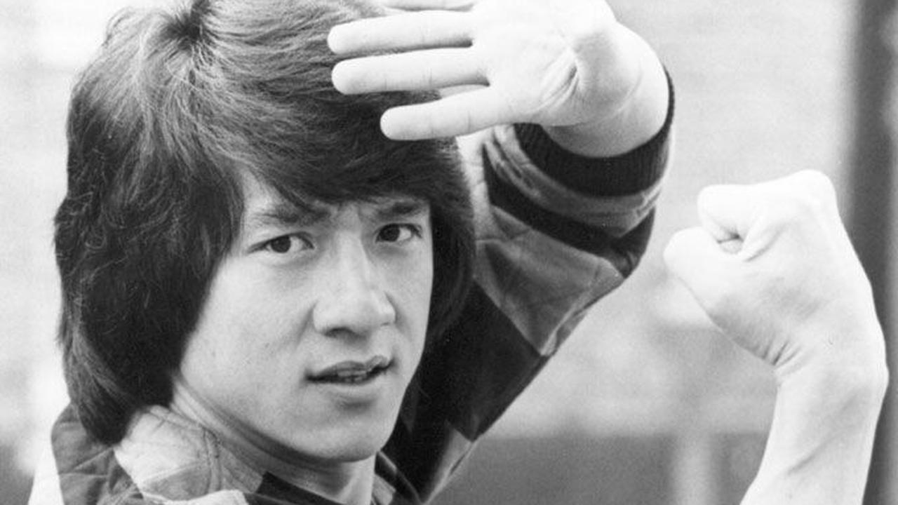 Biz uchrashdik va uni sikish uchun daryoga olib bordik.