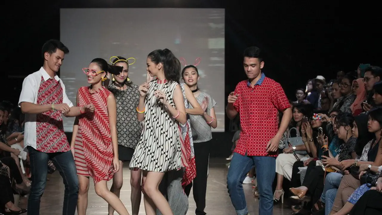 Gaya Modis dengan Batik untuk Generasi Milenial, Pakai Label Ini