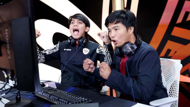 Foto: Bungkam Wakil Jerman, Indonesia Juara FIFAe World Cup 2024 Football Manager