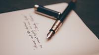 Ilustrasi pantun. (Photo by &Aacute;lvaro Serrano on Unsplash)