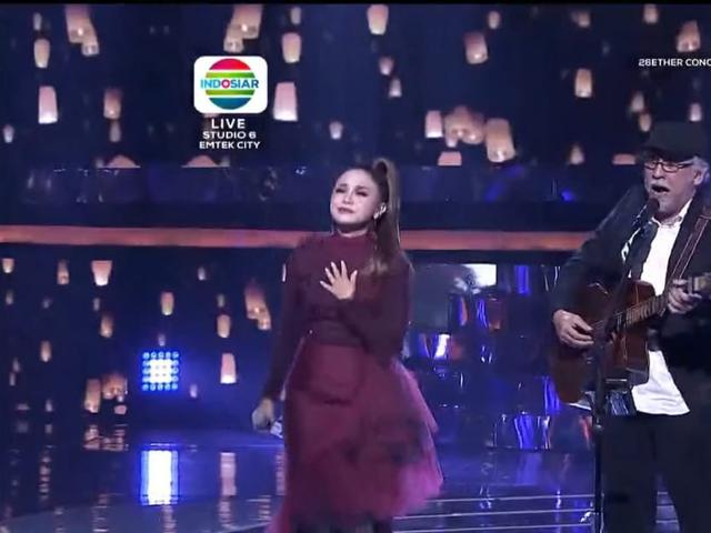 Rossa Dan Iwan Fals Duet Nyanyikan Hati Yang Kau Sakiti Di Ultah Indosiar Ke 26 Showbiz Liputan6 Com
