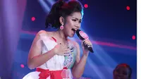 Mulus membawakan lagu Kamu yang Pertama dari Geisha, Billy Mamamia dipuji Vina Panduwinata dan Cakra Khan.