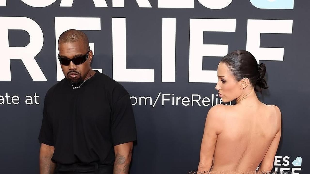Kanye West Bianca Censori di Grammy Awards 2025