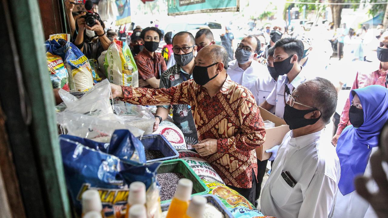 Menkop UKM Tinjau Pasar Tradisional Cempaka Putih