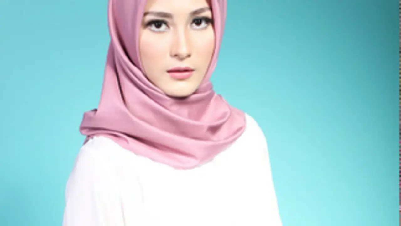 6 Tutorial Hijab Pashmina yang Bikin Kamu Modis Abis!