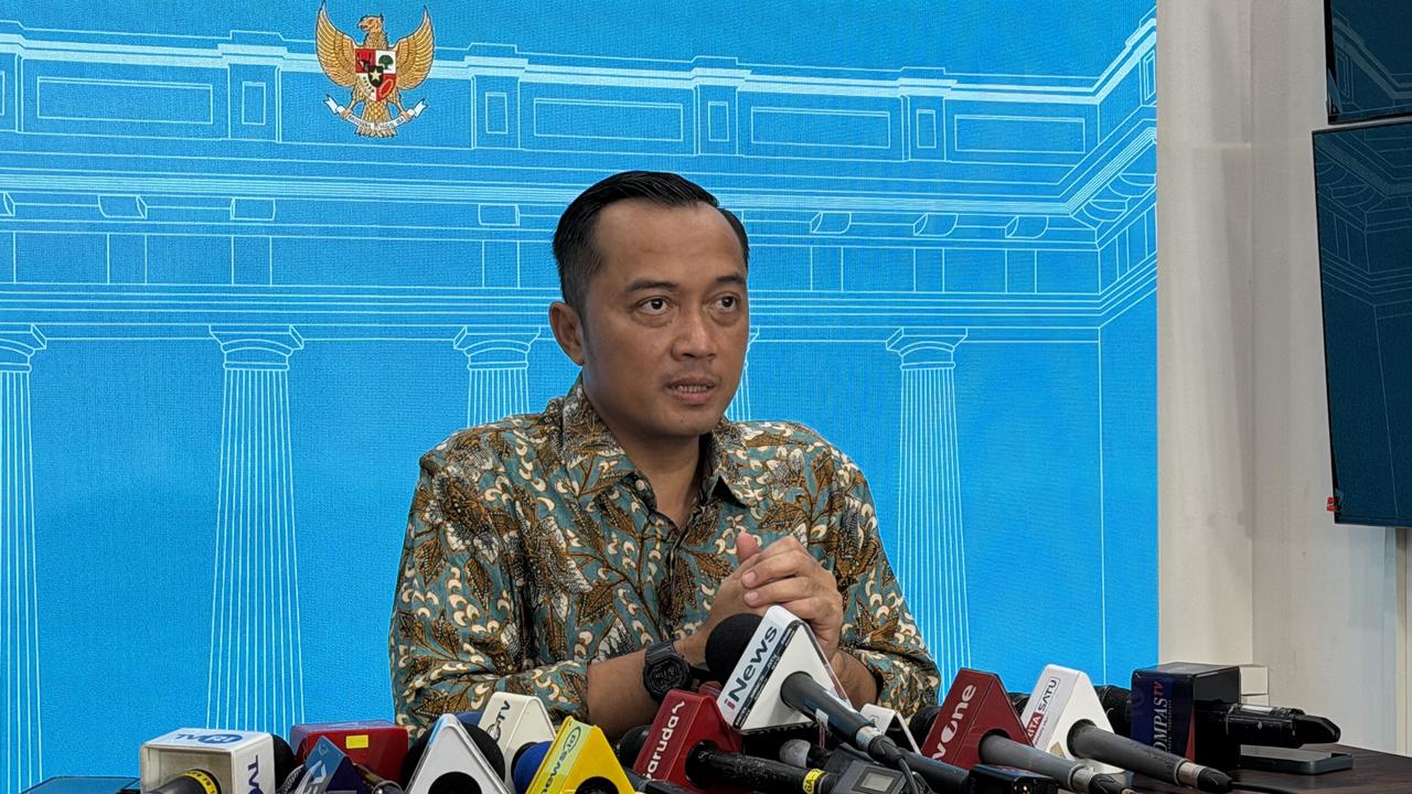 Prabowo Naikkan Tukin TNI, Mensesneg Buka Suara soal Nasib Guru dan Nakes di Daerah 3T