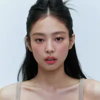 Makeup flawless Jennie. [Instagram/jennierubyjane]