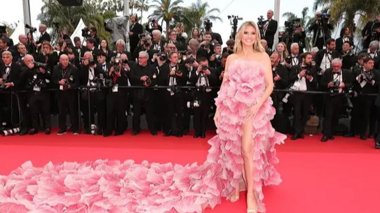 6 Potret Seleb Sengaja Melanggar Aturan Festival Film Cannes, Melenggang Santai di Karpet Merah Pakai Gaun Terbuka & Menjuntai ke Lantai