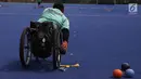 Seorang atlet Lawn ball Asian Para Games 2018 saat berlatih di Arena GBK, Jakarta, Kamis (27/9). Ada tiga cabang olahraga yang latihannya di tinjau Jokowi, yakni olahraga menembak, bola voli duduk dan Lawn ball. (Merdeka.com/Imam Buhori)