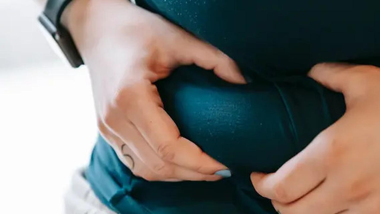 Cara Mengatasi Perut Buncit yang Aman bagi Ibu Pasca Melahirkan, Benar Pakai Korset?