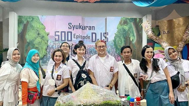 6 Momen Syukuran 500 Episode Dari Jendela SMP, Pemain Makin Kompak