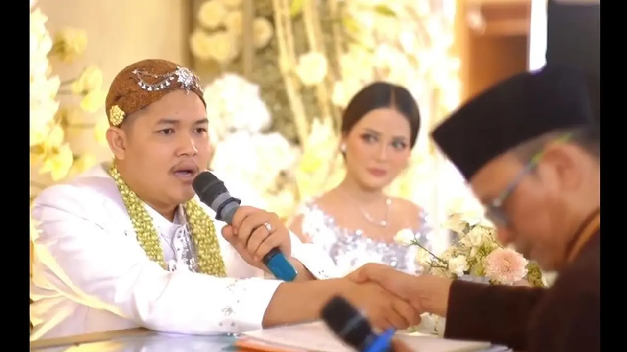 Pernikahan Nopek Novian dan Yulia Lorena