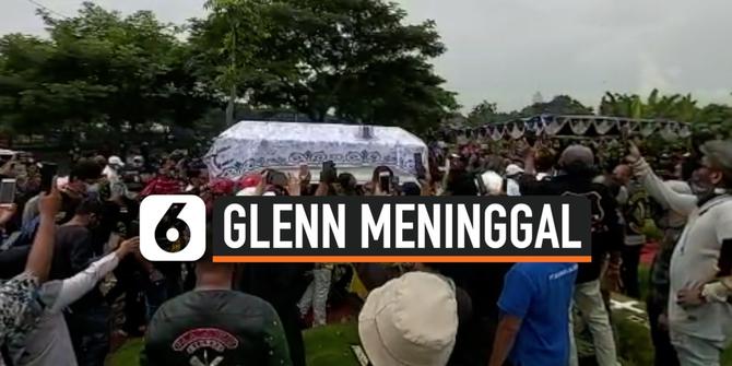 VIDEO: Jenazah Glenn Fredly Tiba di TPU Tanah Kusir