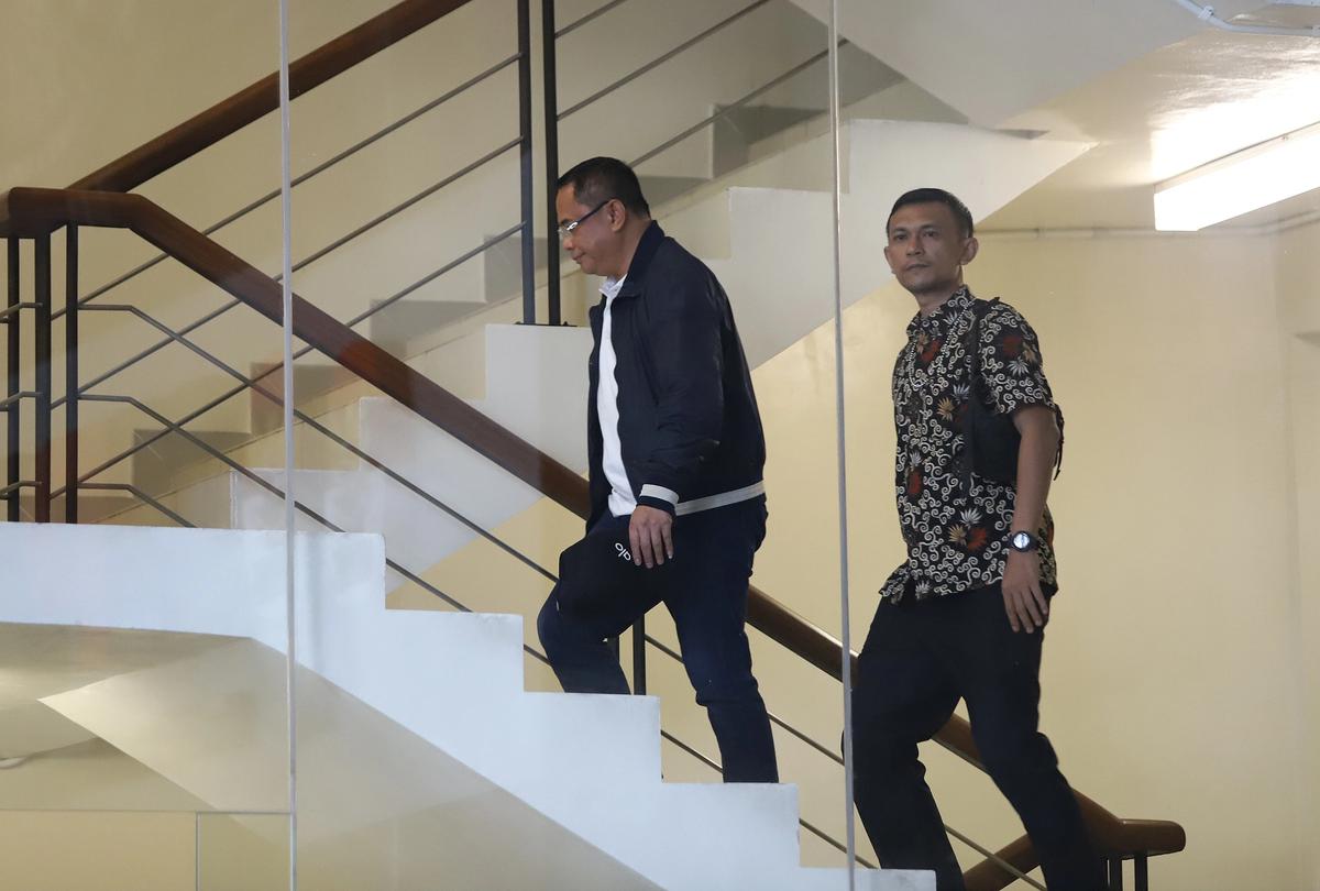 FOTO: Bupati Pati Sudewo Tiba di Gedung KPK Usai Terjaring OTT