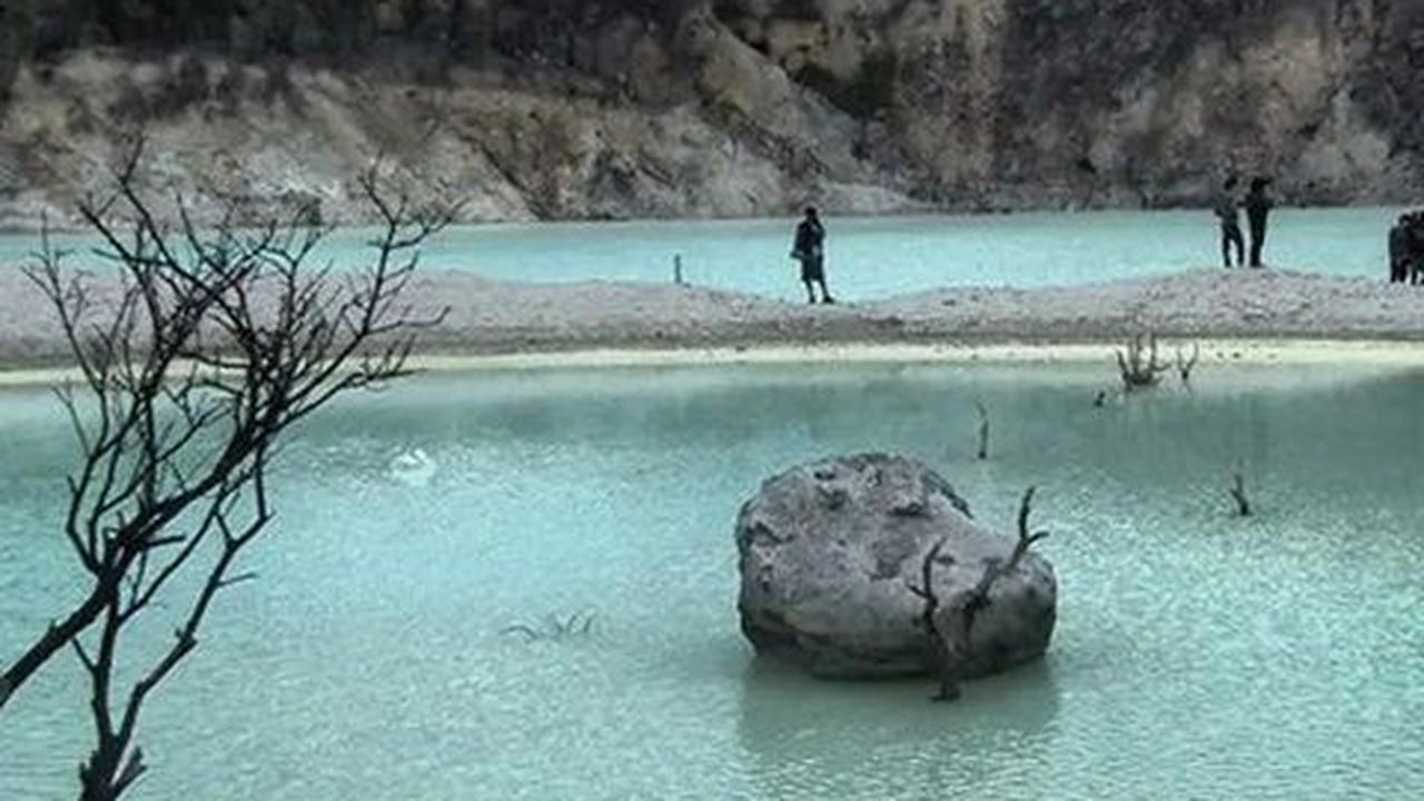 <b>Kawah Putih Ciwidey</b>