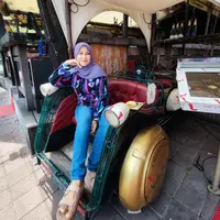 Walaupun sudah 18 tahun berselang sejak Nia AFI ikut ajang AFI, penampilan Nia tidak banyak berubah. Nia AFI tetap telrihat cantik menawan. (Foto: instagram/niadit_poll)