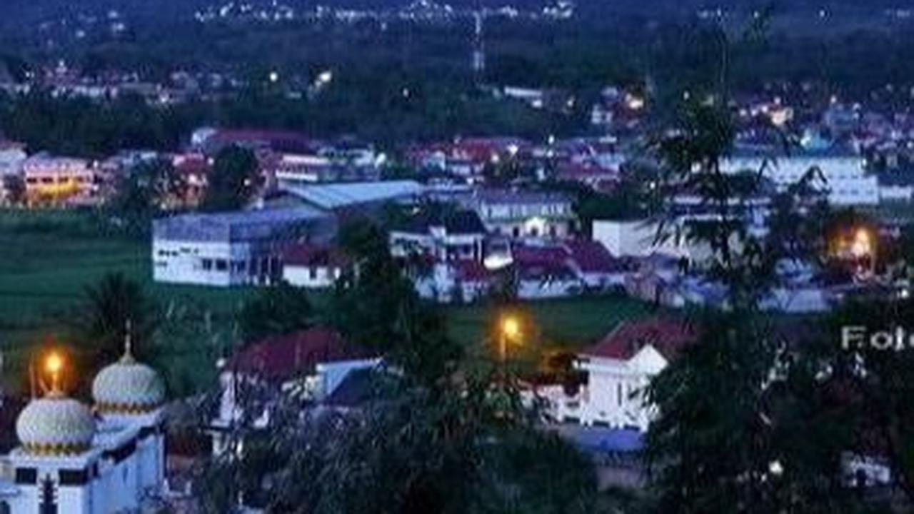 Ada Plakat untuk Mengenang Pendaki yang Hilang, Ini 4 Fakta Gunung Singgalang Sumatra Barat