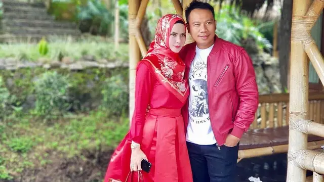 [Bintang] Vicky Prasetyo dan Angel Lelga