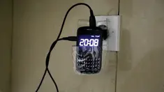 Tips Membuat Dudukan Handphone Dengan Hanya Gunakan Botol Bekas