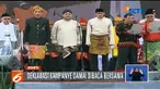 Yuk, lihat lagi semarak dan kemeriahan deklarasi kampanye damai tadi pagi di ibu kota. Serunya, masing-masing paslon mengenakan pakaian adat khas nusantara.