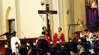 FOTO: Penghormatan Yesus di Katedral
