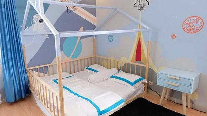 Potret Kamar Kai dan Juna Anak Titi Kamal, Bertema Luar Angkasa. (Sumber: Instagram.com/titi_kamall)