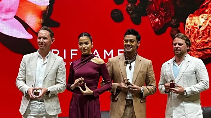 Oriflame Luncurkan Giordani Gold Essenza Supreme & Man Elixir (photo by fimela.com)