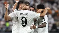 Para pemain Real Madrid merayakan gol kedua mereka selama pertandingan sepak bola semifinal Piala Super Spanyol antara Real Madrid dan Mallorca di King Abdullah Sport City di Jeddah pada 9 Januari 2025.FADEL SENNA / AFP