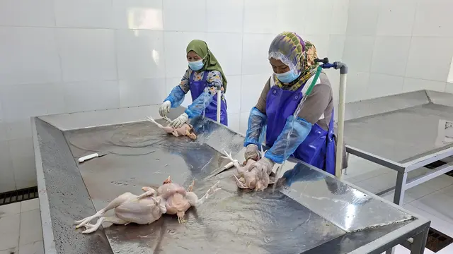 Penuhi Kebutuhan Pesantren
