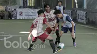 Turnamen futsal antar komunitas suporter klub Liga Eropa beraksi di Hanggar Futsal dalam rangka HUT Bintang.com dan Bola.com, Sabtu (29/4/2017). (bola.com/Peksi Cahyo)