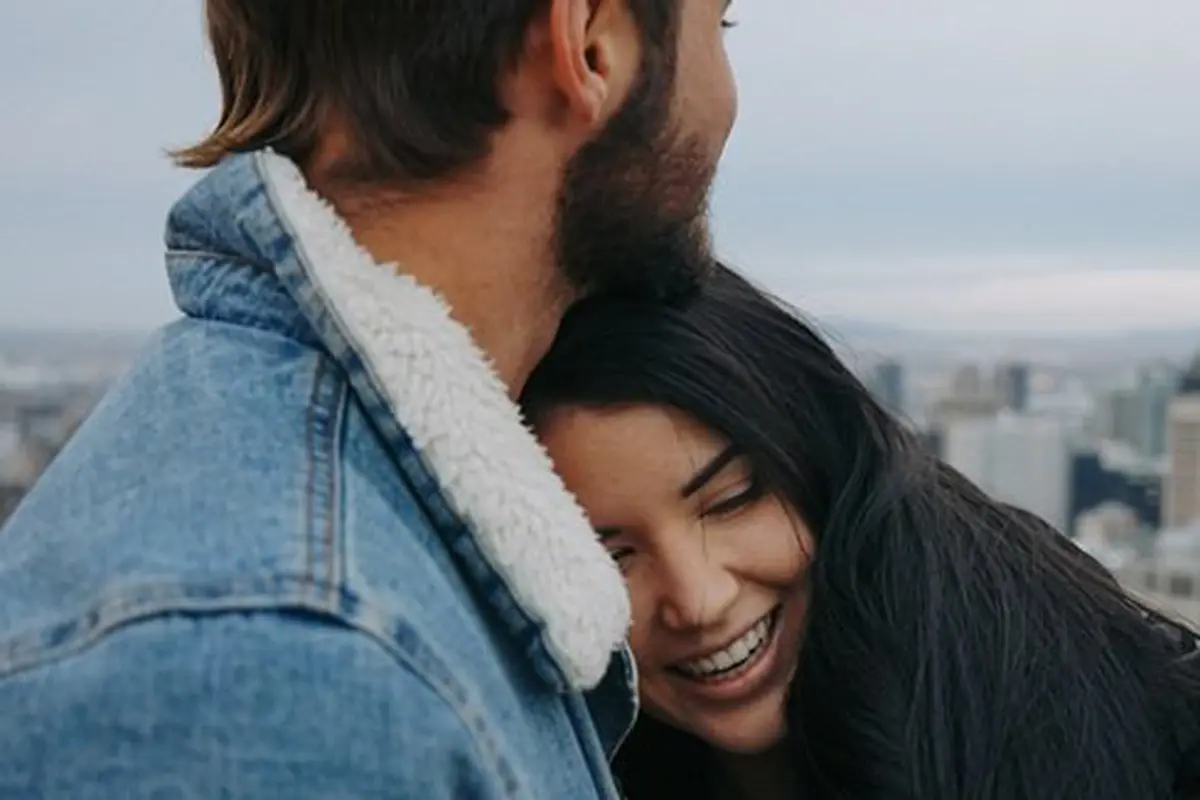 Jatuh cinta/copyright Unsplash.com/Lauren Richmond