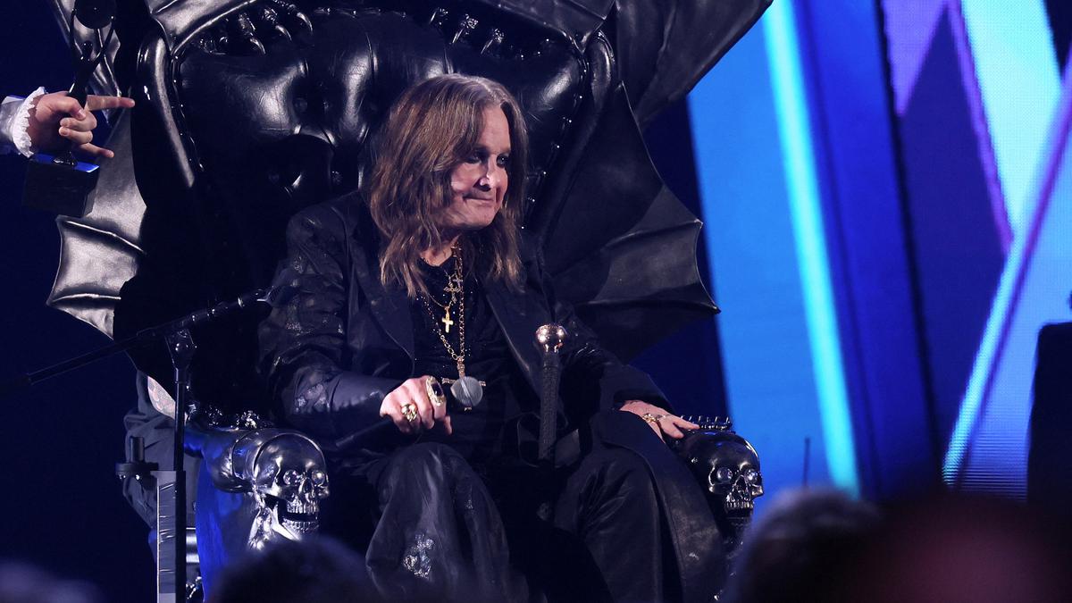 Ozzy Osbourne Sampaikan Ucapan Penuh Haru di Konser Terakhirnya, Dibanjiri Puluhan Ribu Hadirin