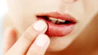 Ingin Tahu Cara Mencerahkan Bibir? Cobain 5 Bahan Alami Ini