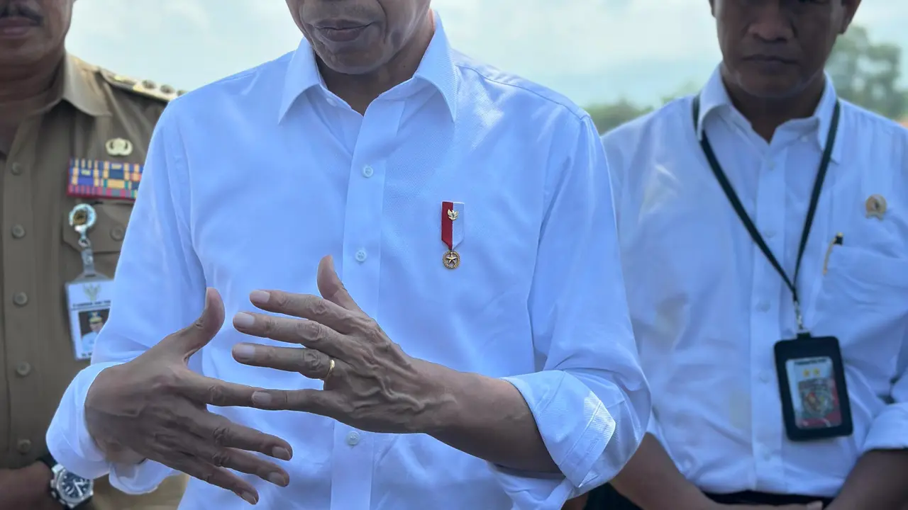 Mentan Amran Dampingi Presiden Jokowi Sapa Puluhan Ribu Petani, Penyuluh & Babinsa se-Jawa Tengah