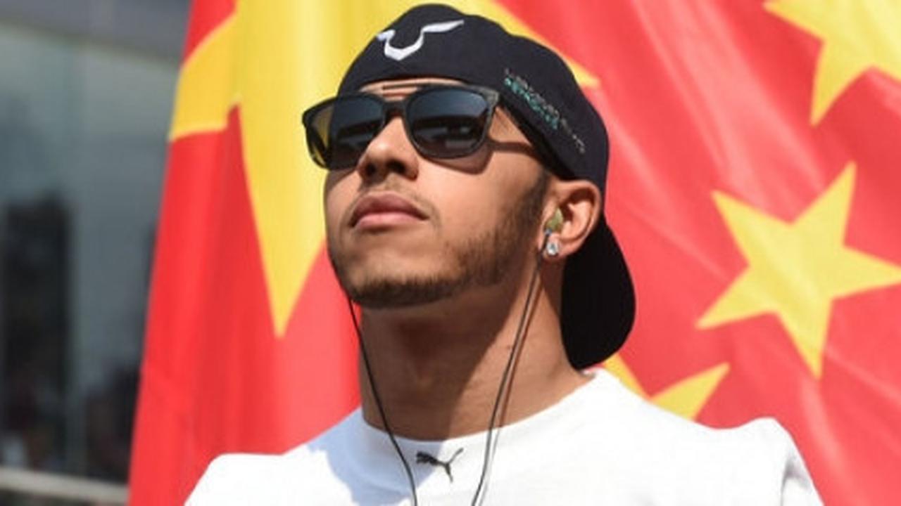 Lewis Hamilton ingin uji coba Motor MotoGP