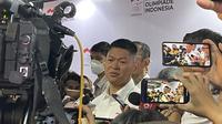 Ketua Umum Komite Olimpiade Nasional (KOI) Raja Sapta Oktohari dalam sesi konferensi pers di Kantor NOC, Sudirman, Jakarta, Rabu (29/3/2023). Membahas mengenai torch relay Sea Games dan perkembangan olahraga nasional. (Liputan6.com/Luthfa Arisyi)