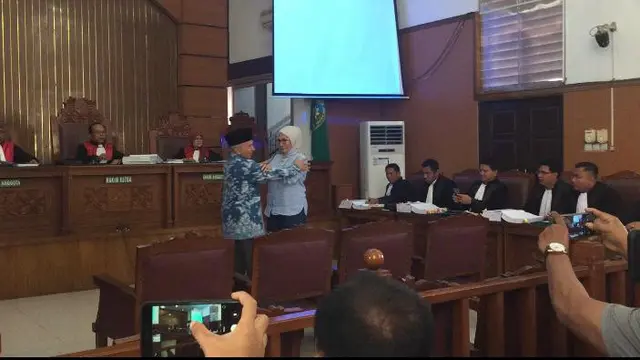 Amien Rais menjadi saksi di sidang kasus hoaks dengan terdakwa Ratna Sarumpaet.