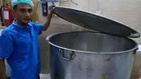 Panci yang digunakan katering untuk memasak makanan jemaah haji Indonesia. (Liputan6.com/Tuafiqurrahman)