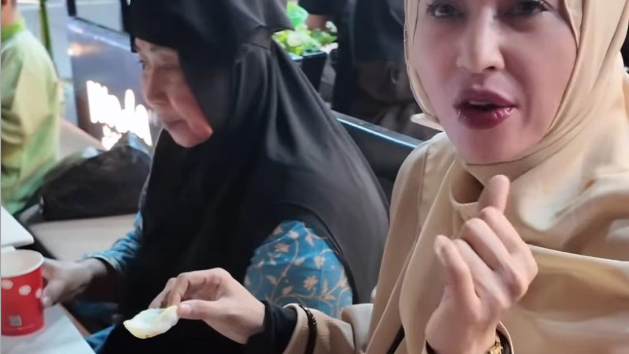Dewi Perssik Liburan di Turki Setelah Umroh, Pesona dan Keseruannya!